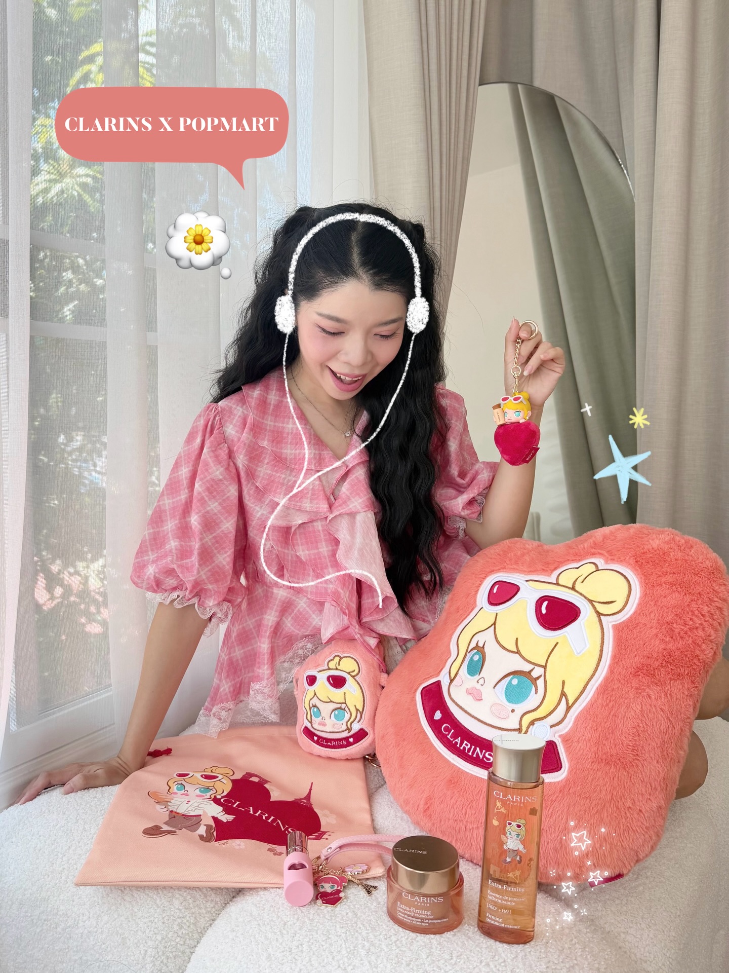 Clarins Facebook ad: ขอสารภาพตรงนี้เลยว่า…แพ้ทางคอลแลบที่มี MOLLY ทุกครั้ง