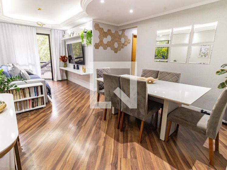 QuintoAndar Facebook ad: Procurando uma nova casa para morar?