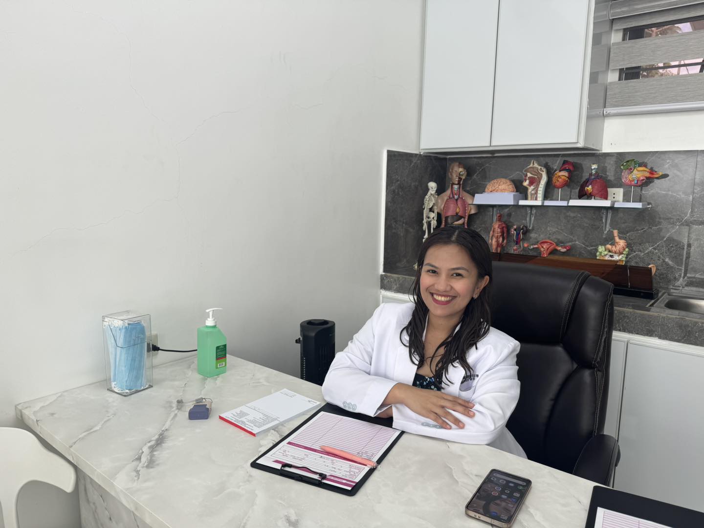 Dr. Frances Deanne Romero-Dela Peña OBGYN Facebook ad