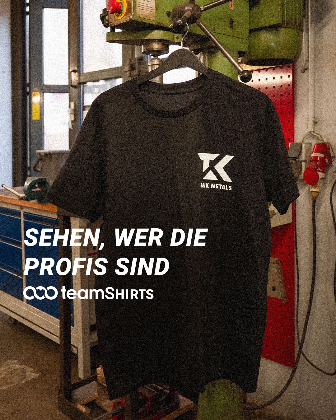 TeamShirts Facebook ad: Arbeitskleidung mit Logo