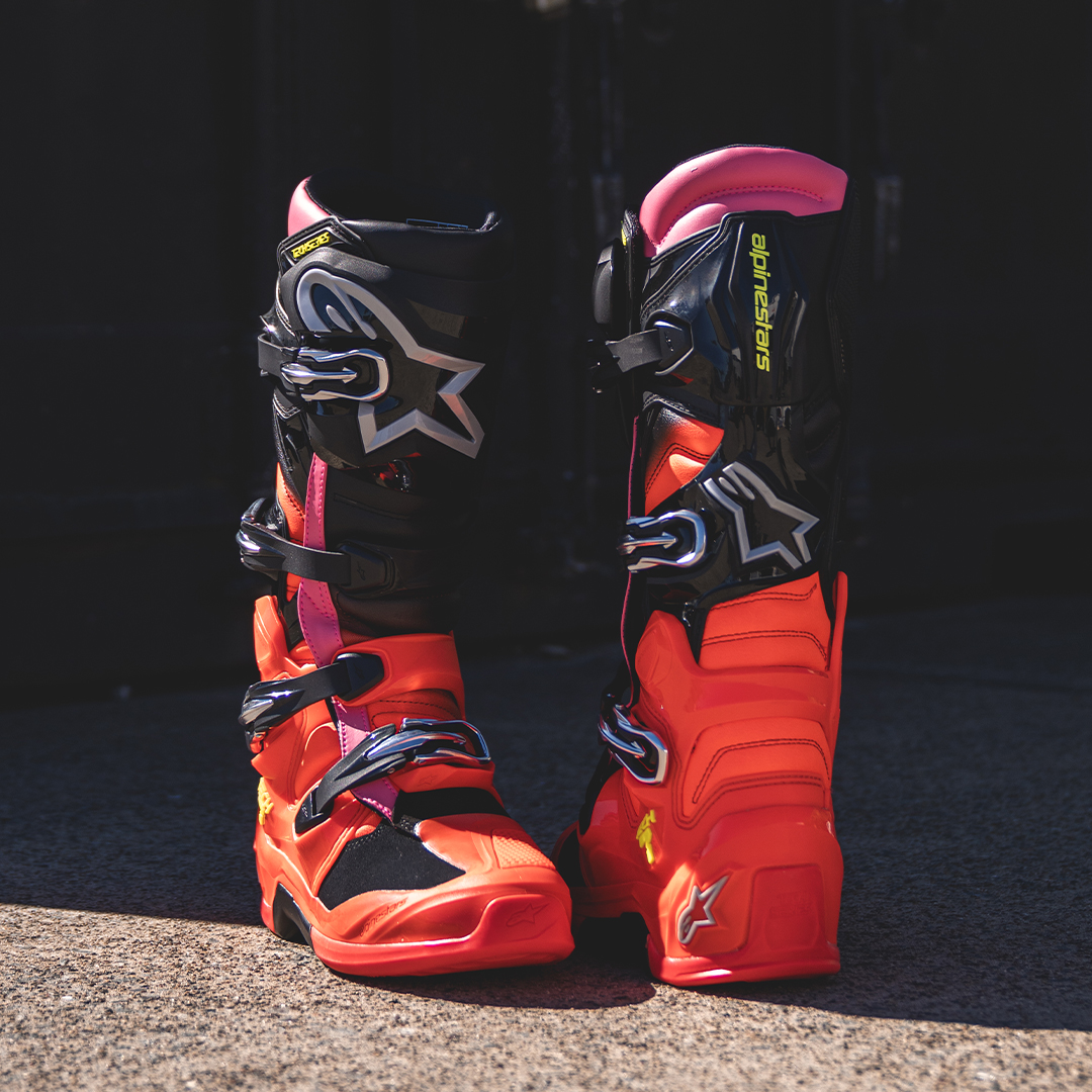 MXstore Facebook ad