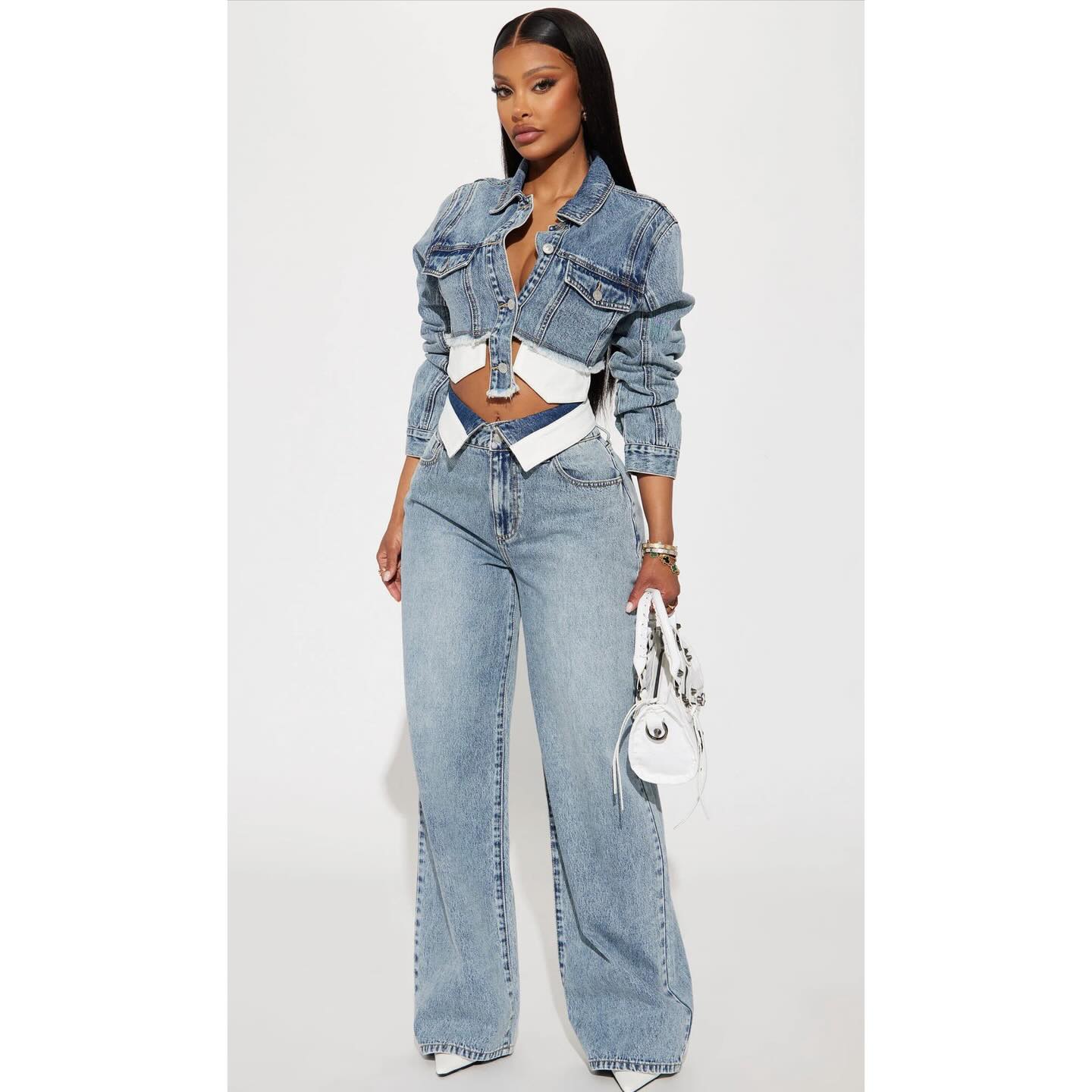 Your choice shop Facebook ad: •Fashionnova set xs-s-m-l