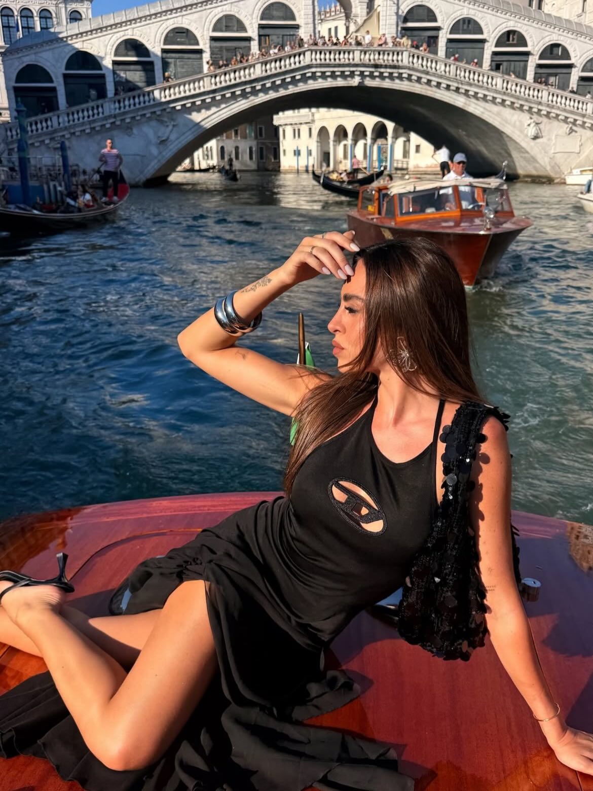 Storyclubwear Premium Clothing Facebook ad