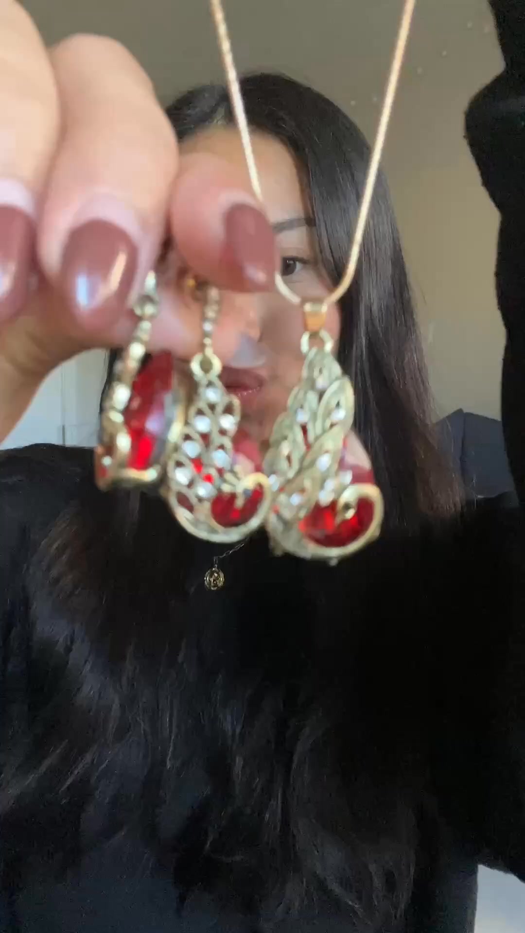 Solarié Facebook ad: FREE Monthly Jewelry