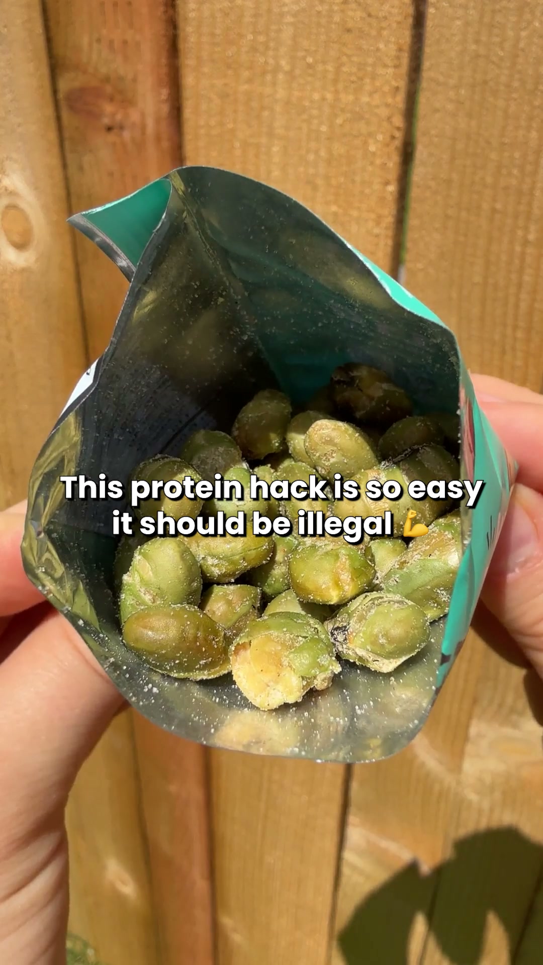 The Only Bean Facebook ad: Protein Snacks + 4 Free Gifts