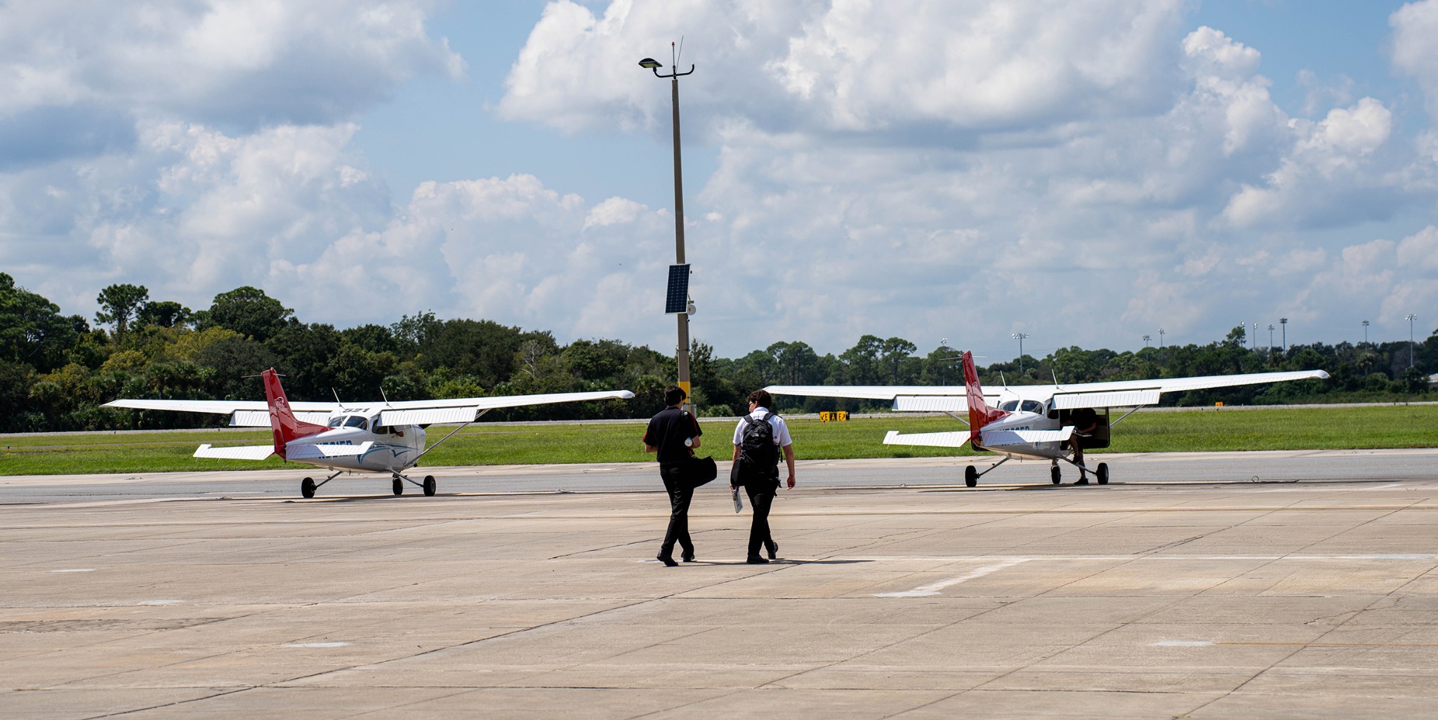 Epic Flight Academy Facebook ad: No Degree or Experience Needed