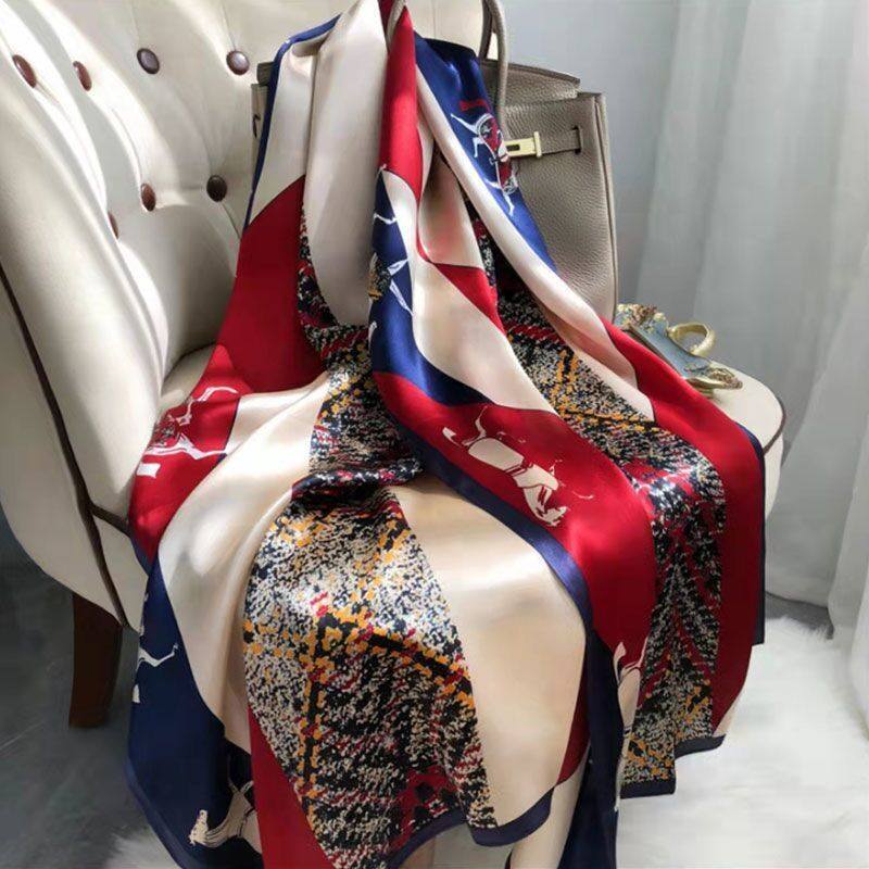 Publix Market Online Facebook ad: ARRIVAGE DES FOULARDS EN SOIE