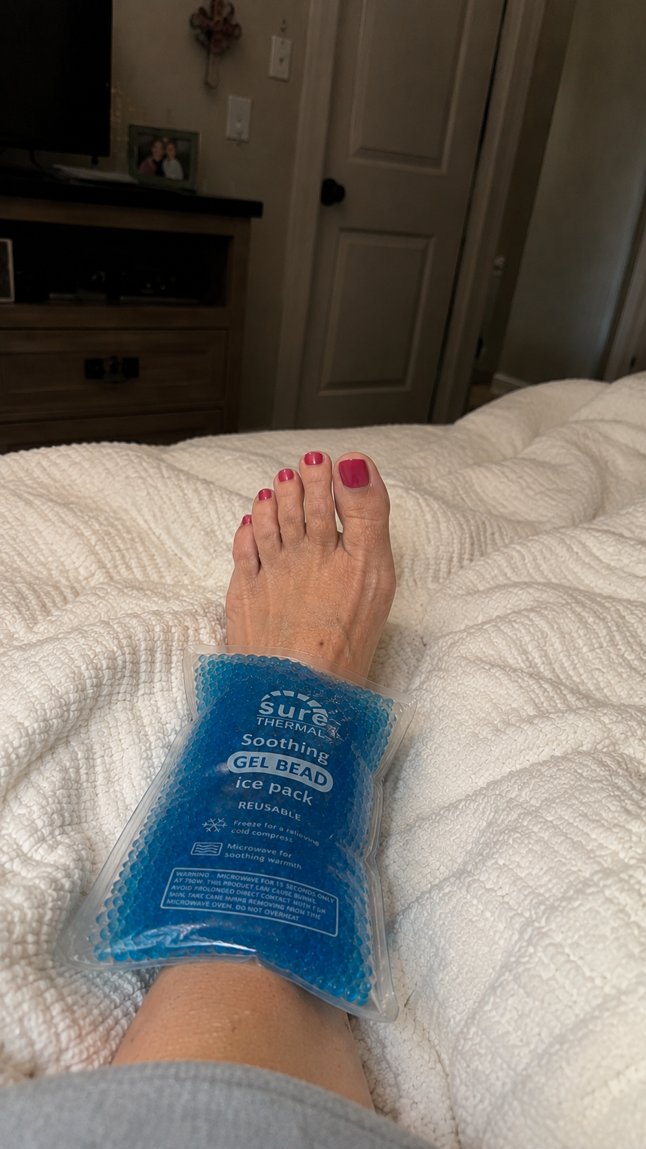 Jennifer Thompson Facebook ad: The burning in you feet isnt a foot problem!