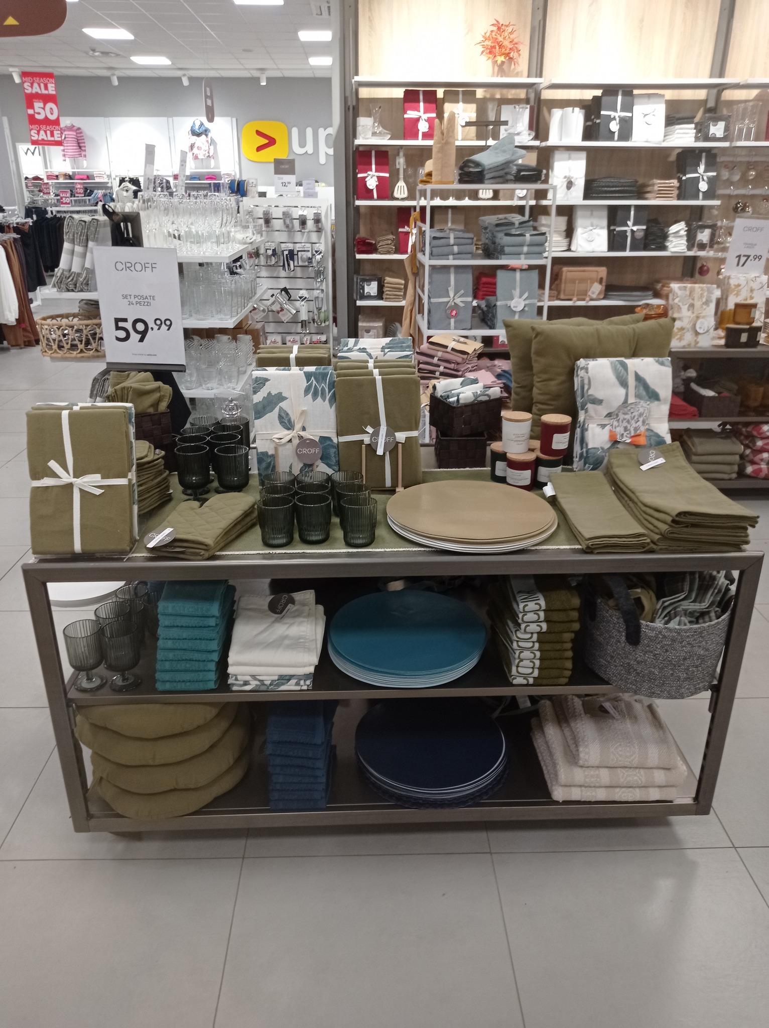 Upim Viterbo Facebook ad: Abbigliamento uomo, donna e bambino