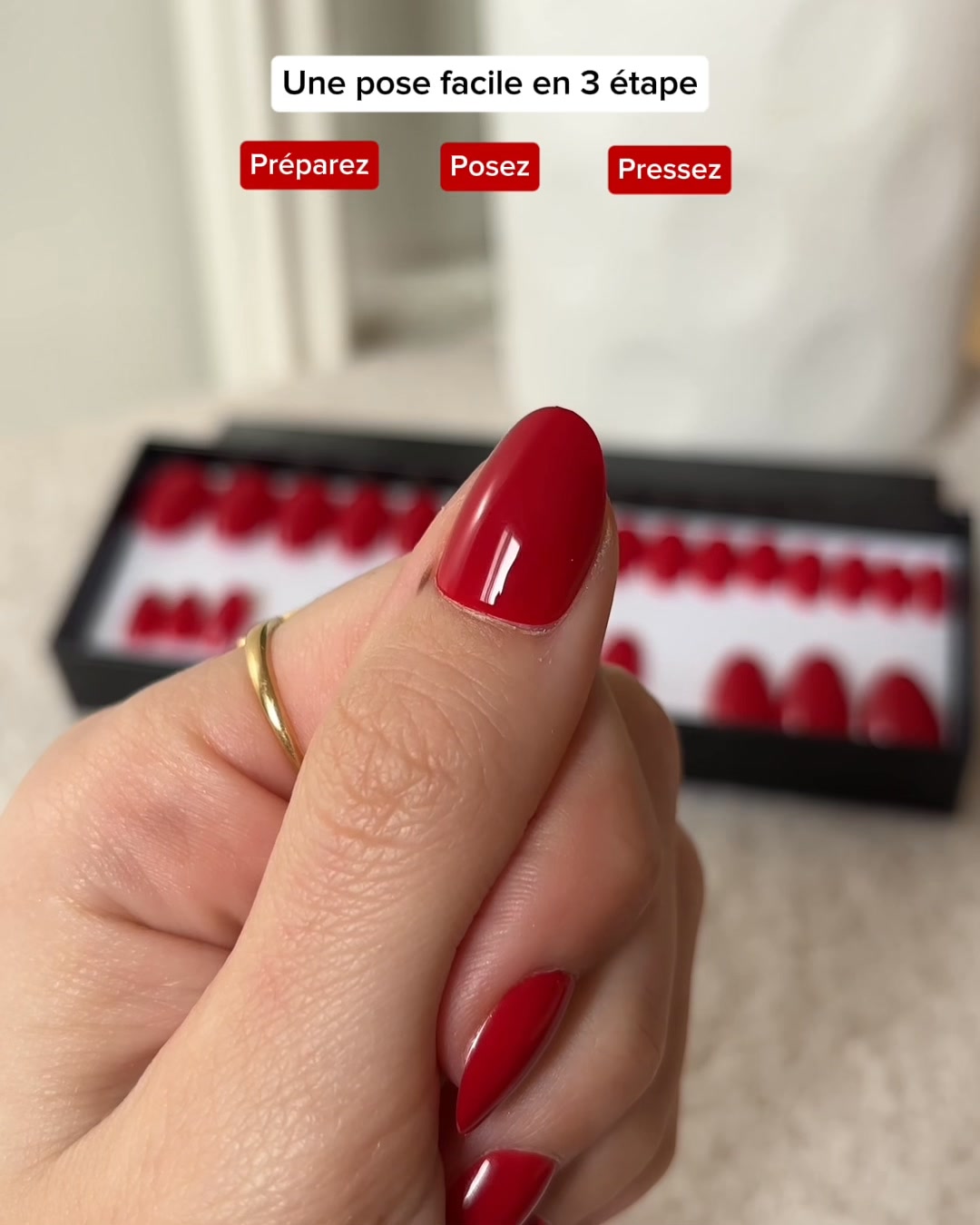 Faux Ongles - Roxy Nails Paris Facebook ad: Nº1 des Faux Ongles Réutilisables