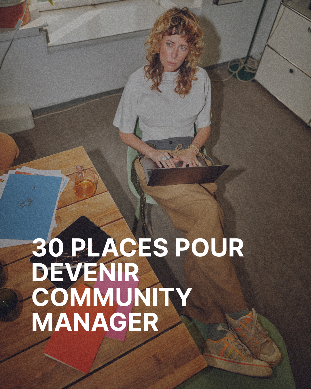 LiveMentor Facebook ad: 30 places pour devenir community manager