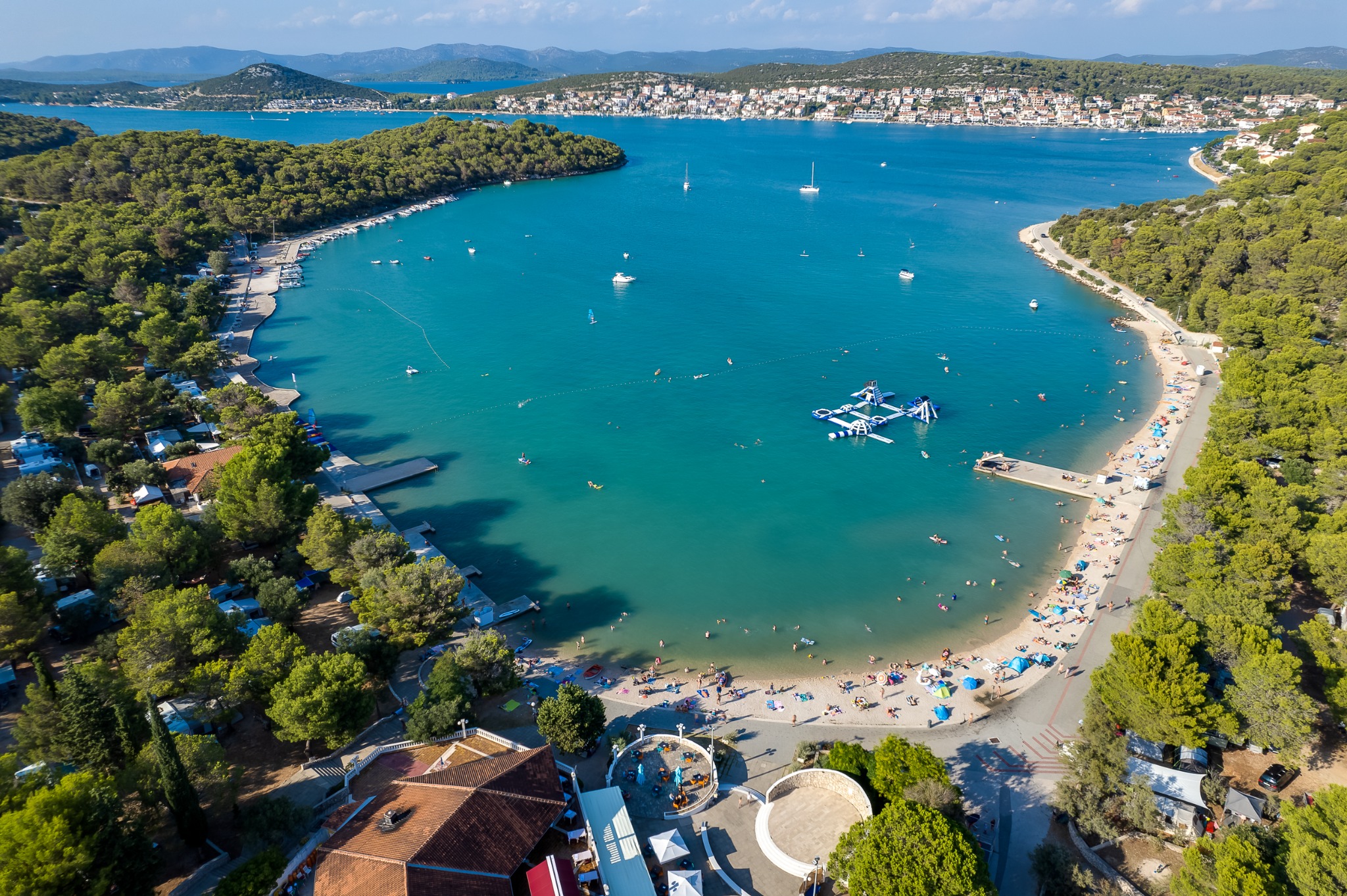 Camping Jezera Village Facebook ad: Rezervirajte še danes