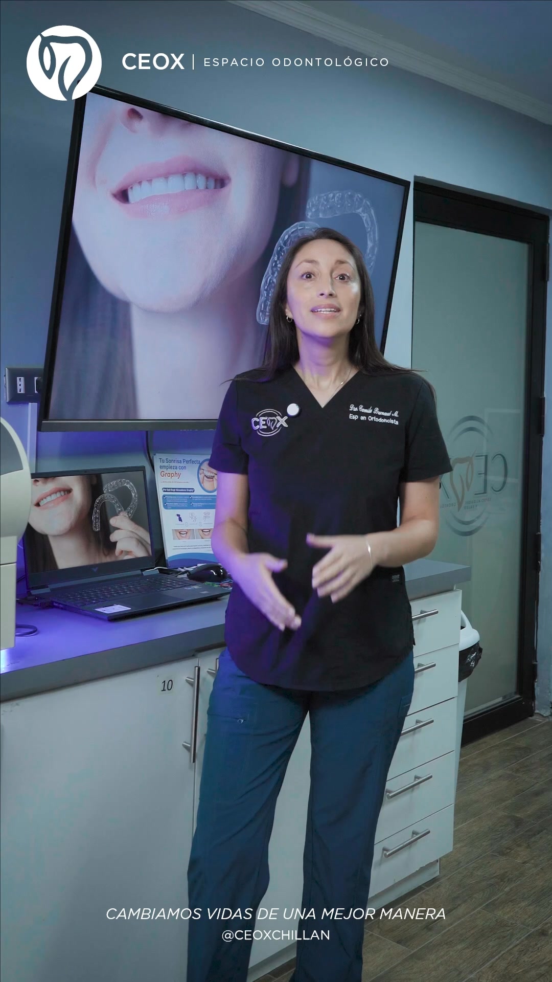 CEOX Centro de Especialidades Odontológicas y de Salud, Chillán Facebook ad: Chatea con nosotros