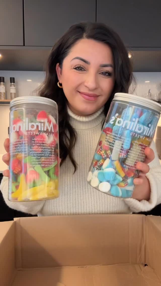 Miralina's Halal Sweets Facebook ad: Anzeige: Leuteee schaut mal bitte wie lecker die…