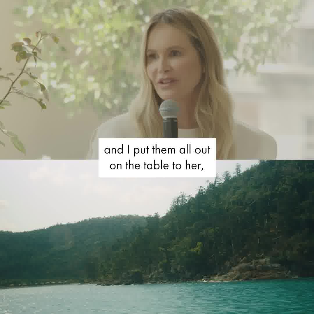 Elle Macpherson Facebook ad: Free Welcome Kit
