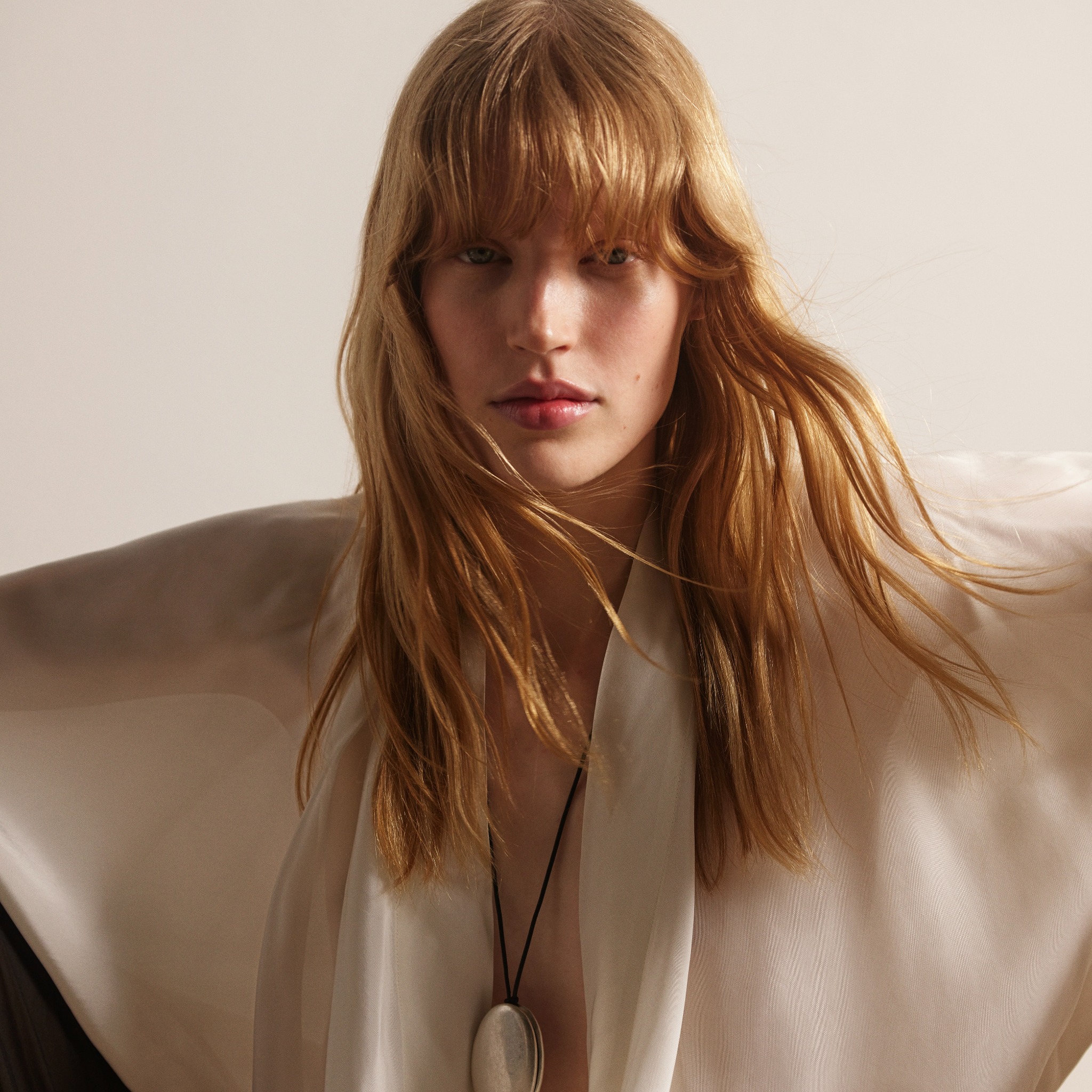 Vogue France Facebook ad: Pour sa collection printemps-été 2026, capturée par Mario…