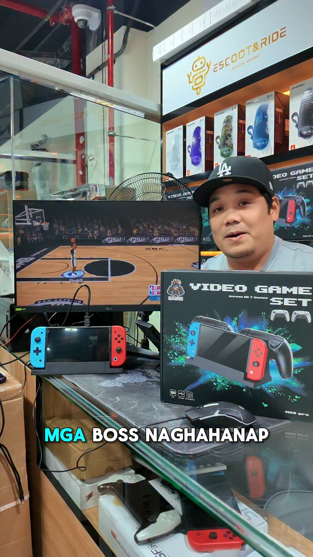 Boss DM Facebook ad: 7-Inch IPS + 20,000+ Games!