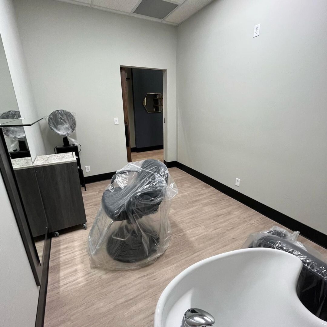Salons by JC Oak Grove Facebook ad: Coming Soon - Salons by JC Altamonte Springs