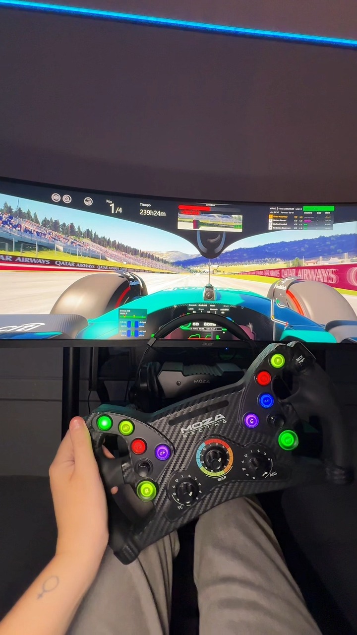 Ronda BA Facebook ad: SENTITE EN LA F1 CON TUS AMIGOS