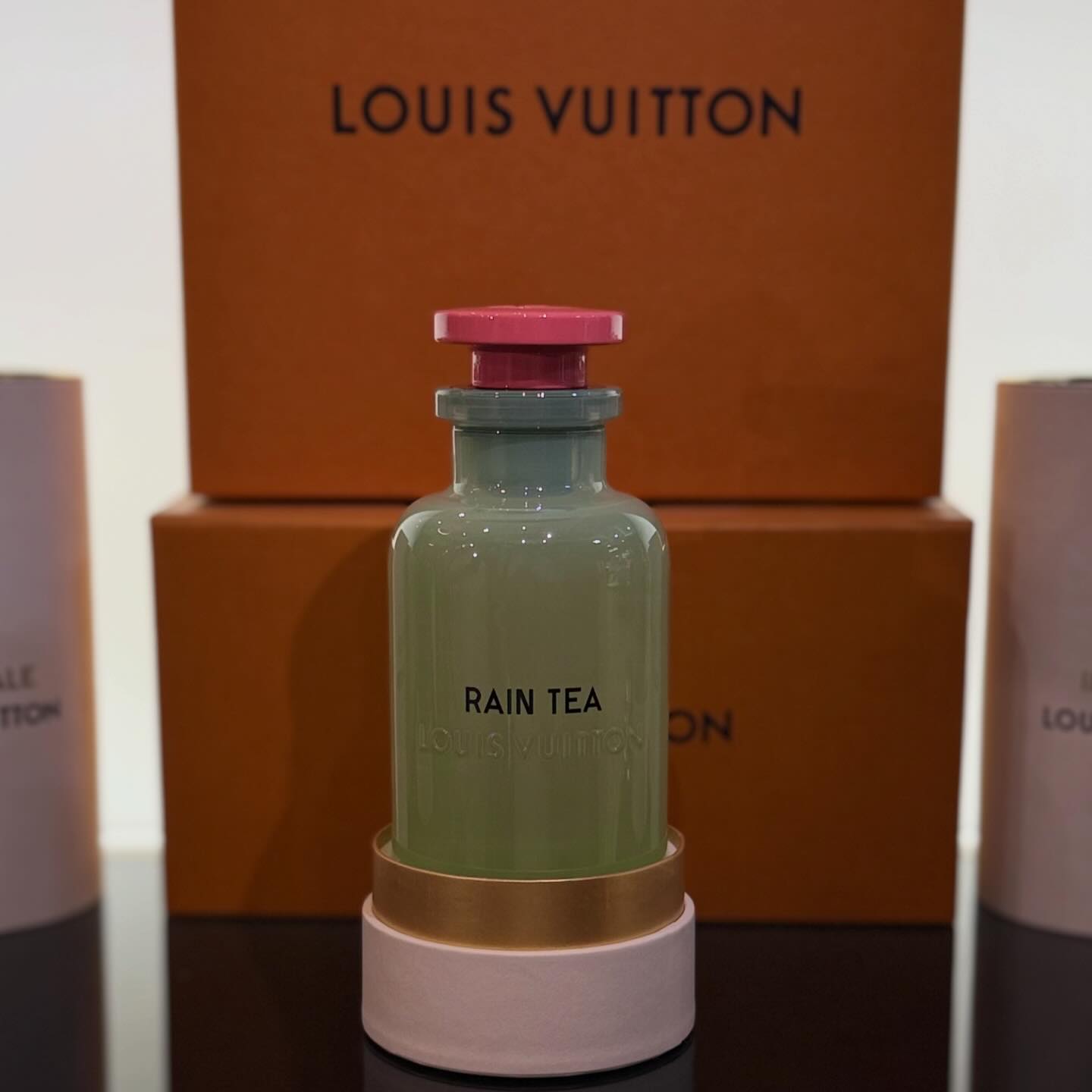 M.S.G Perfume Facebook ad: Rain Tea Louis Vuitton для мужчин и женщин…