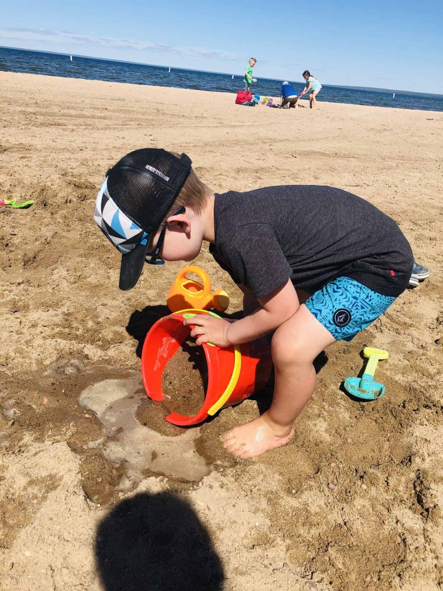 GO EAST of Edmonton Daytrips & Getaways Facebook ad: 𝐑𝐞𝐚𝐝𝐲 𝐭𝐨 𝐡𝐢𝐭 𝐭𝐡𝐞 𝐛𝐞𝐚𝐜𝐡 𝐭𝐡𝐢𝐬…