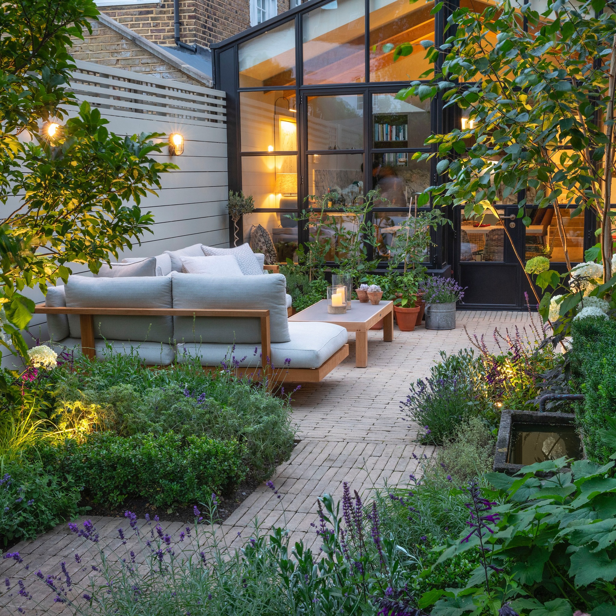 Garden Club London Facebook ad: How many lights should you have in your…