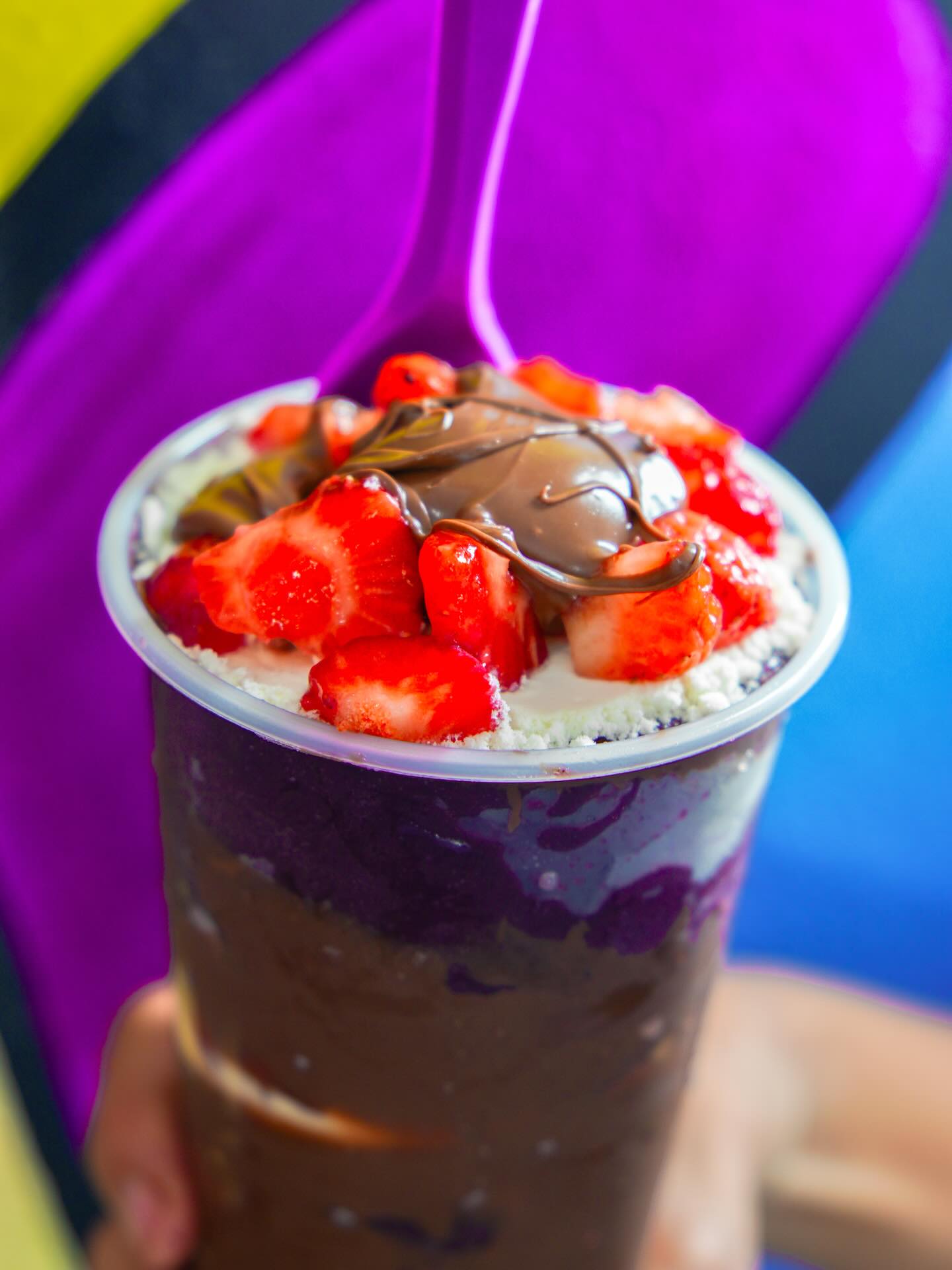 Açaí da Ari Facebook ad: • Já pediu seu açaí da Ari com…