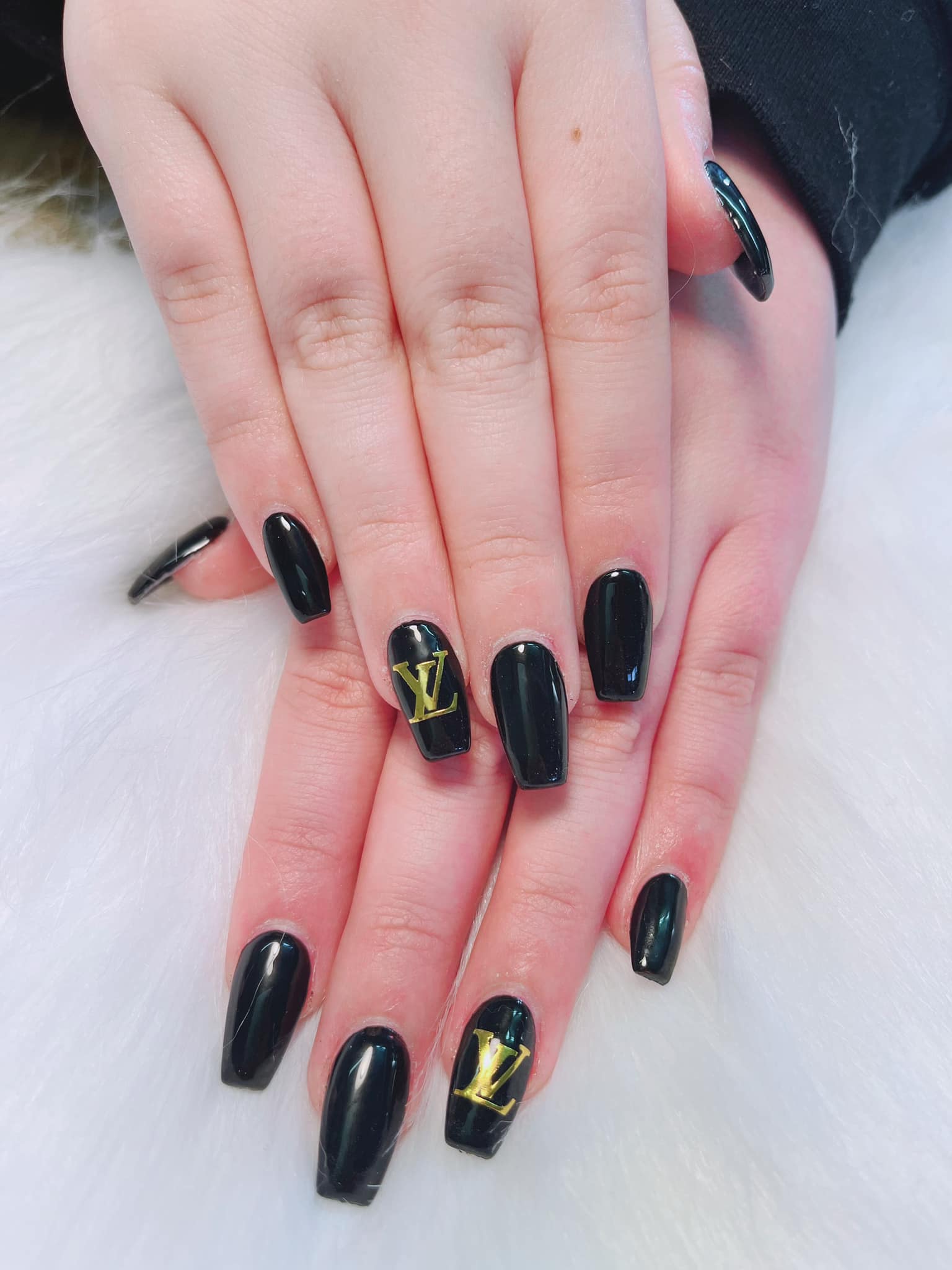 Luxury Nails & Spa - New Brighton Facebook ad: Acrylic Nails,Manicure, Pedicure Spa.