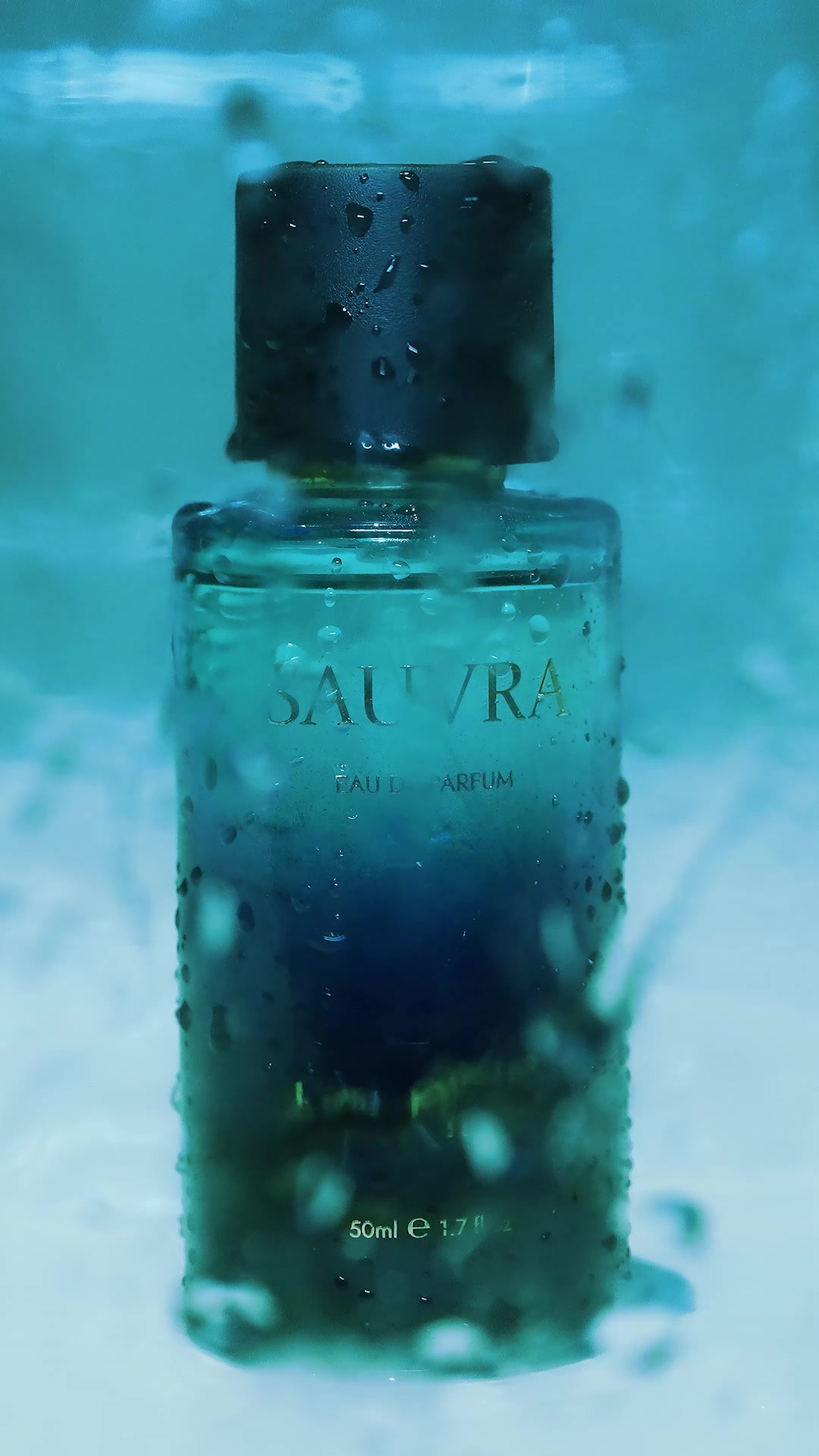 La Pink Facebook ad: Your Everyday Signature Scent