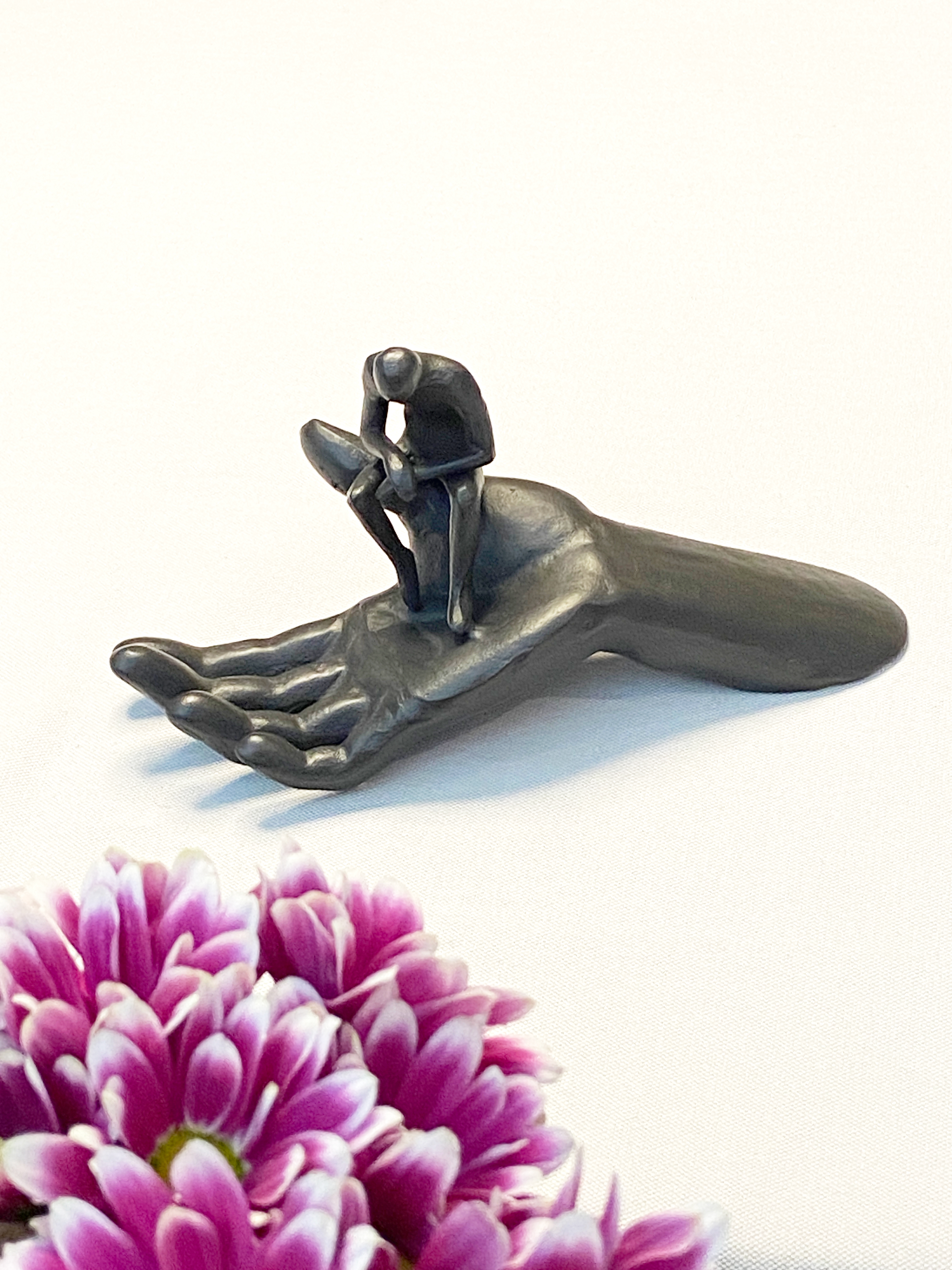 Only By Grace - webshop - Christian living Facebook ad: Skulpturer, der taler til hjertet