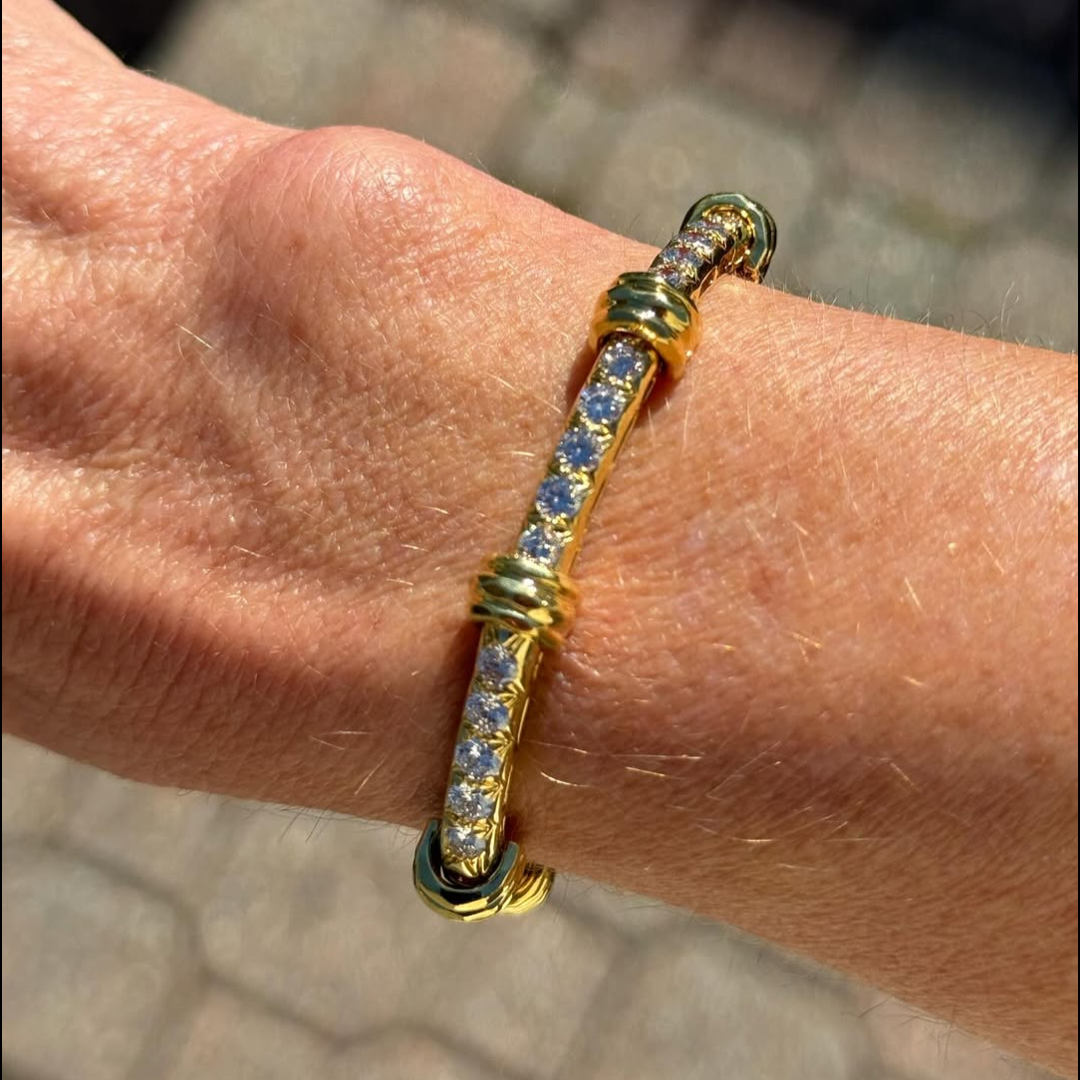 TomJewel Facebook ad: Price Dropped! Clearance Sale is ON!