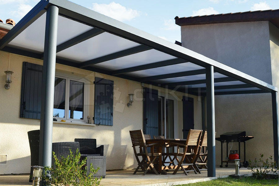 Verandas CliKIT - www.veranda-en-kit.com Facebook ad: Et si votre extérieur s’adaptait enfin à votre…
