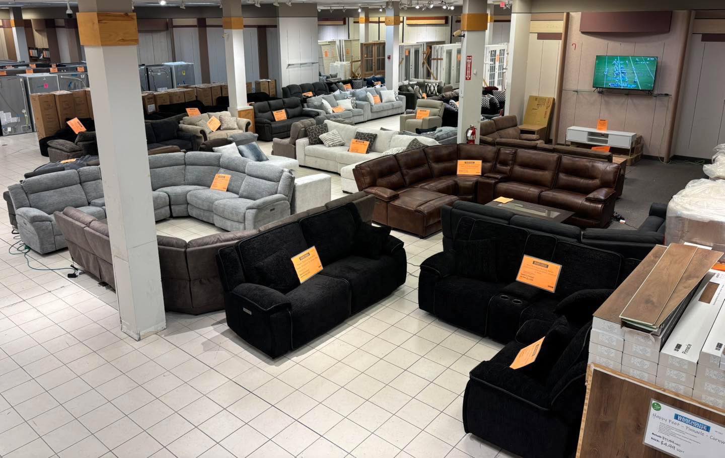 Muscatine Warehouse Bargains Facebook ad: LABOR DAY LIQUIDATION SALE IS LIVE NOW!