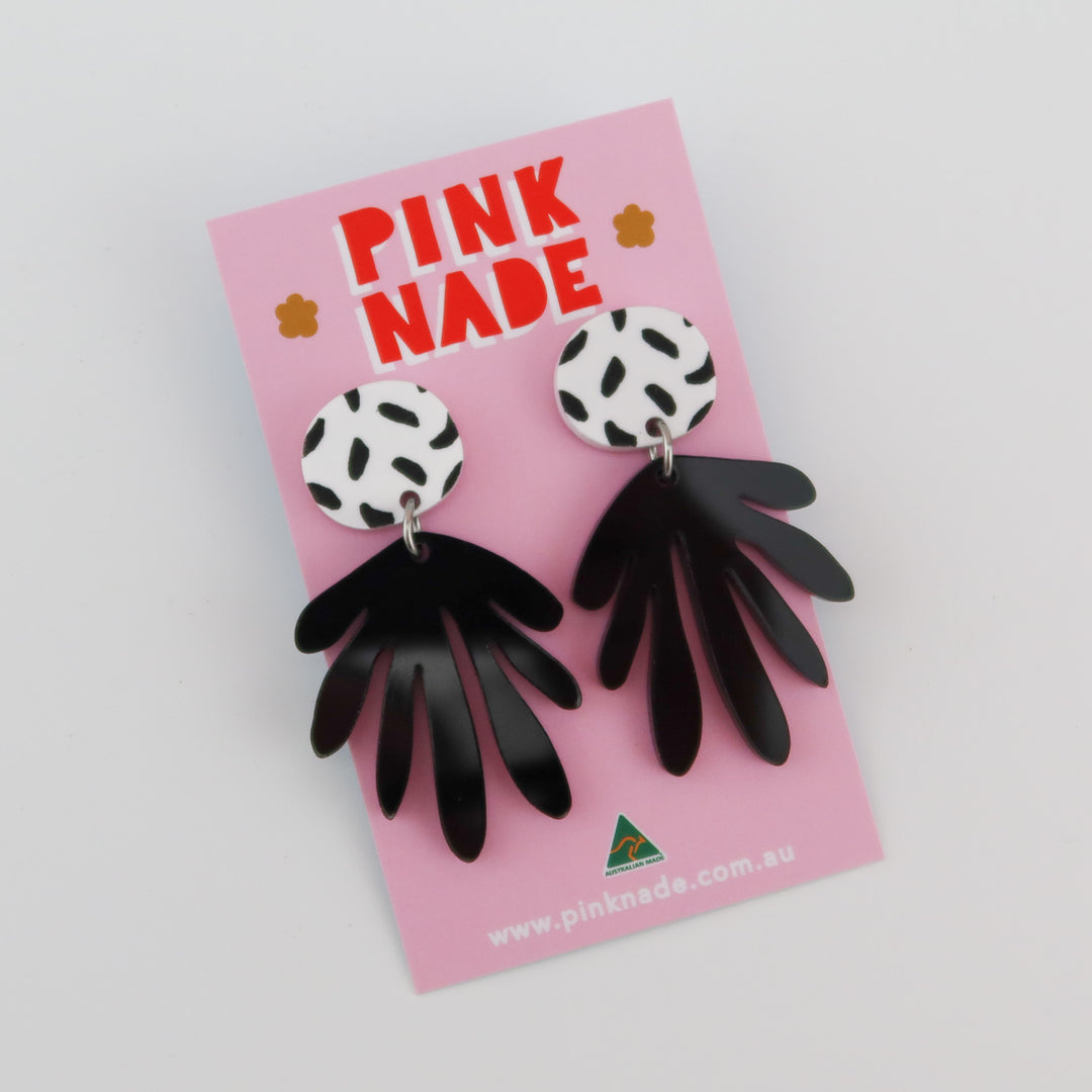Pink Nade Facebook ad: Time for a new pair of earrings?