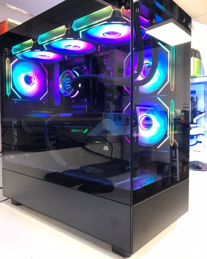 Pengrui Jia Facebook ad: RTX 5070 Ti Gaming PC, Ryzen 7 9800X3D + 32GB DDR5, $3499