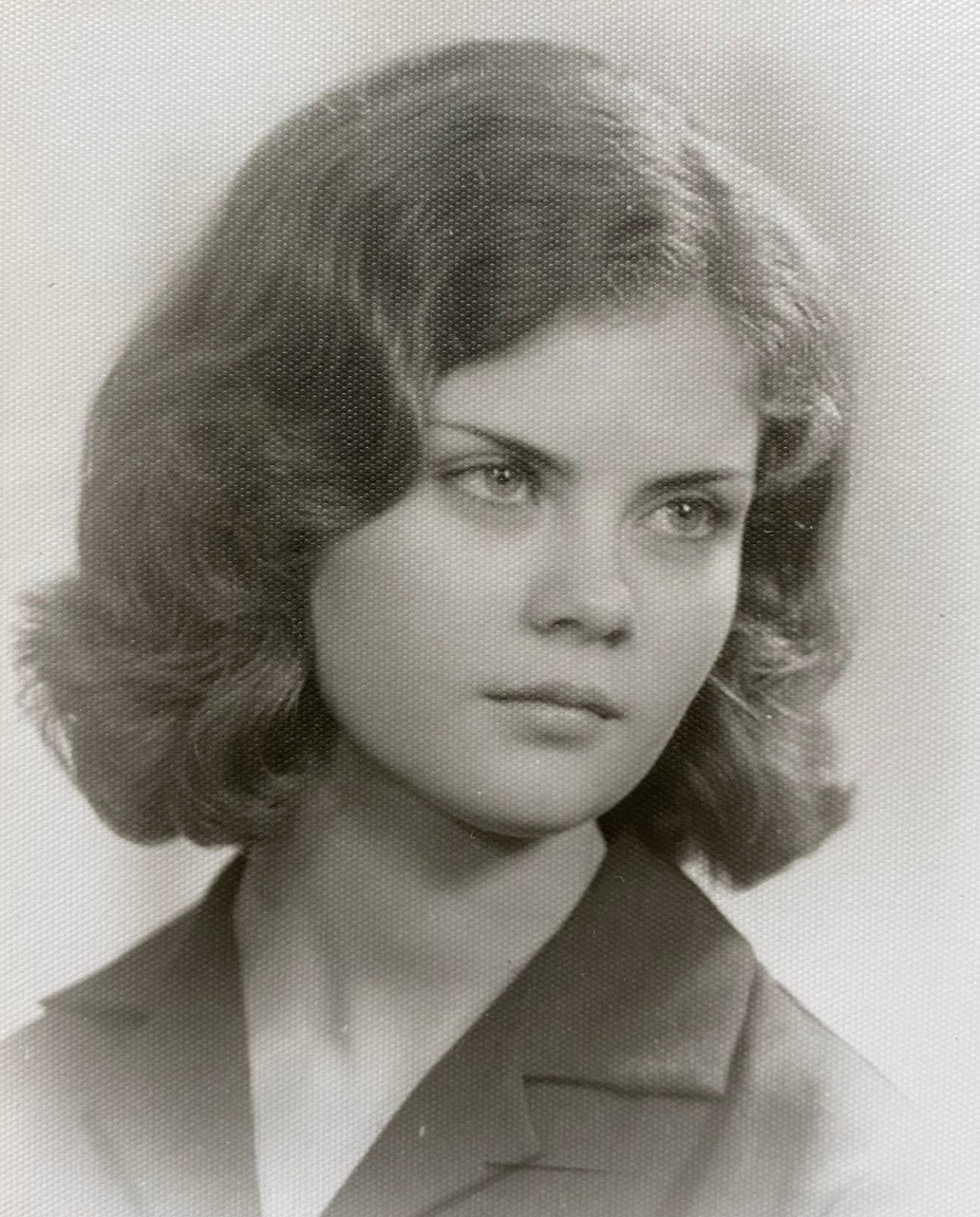 Beatrice Holloway Facebook ad