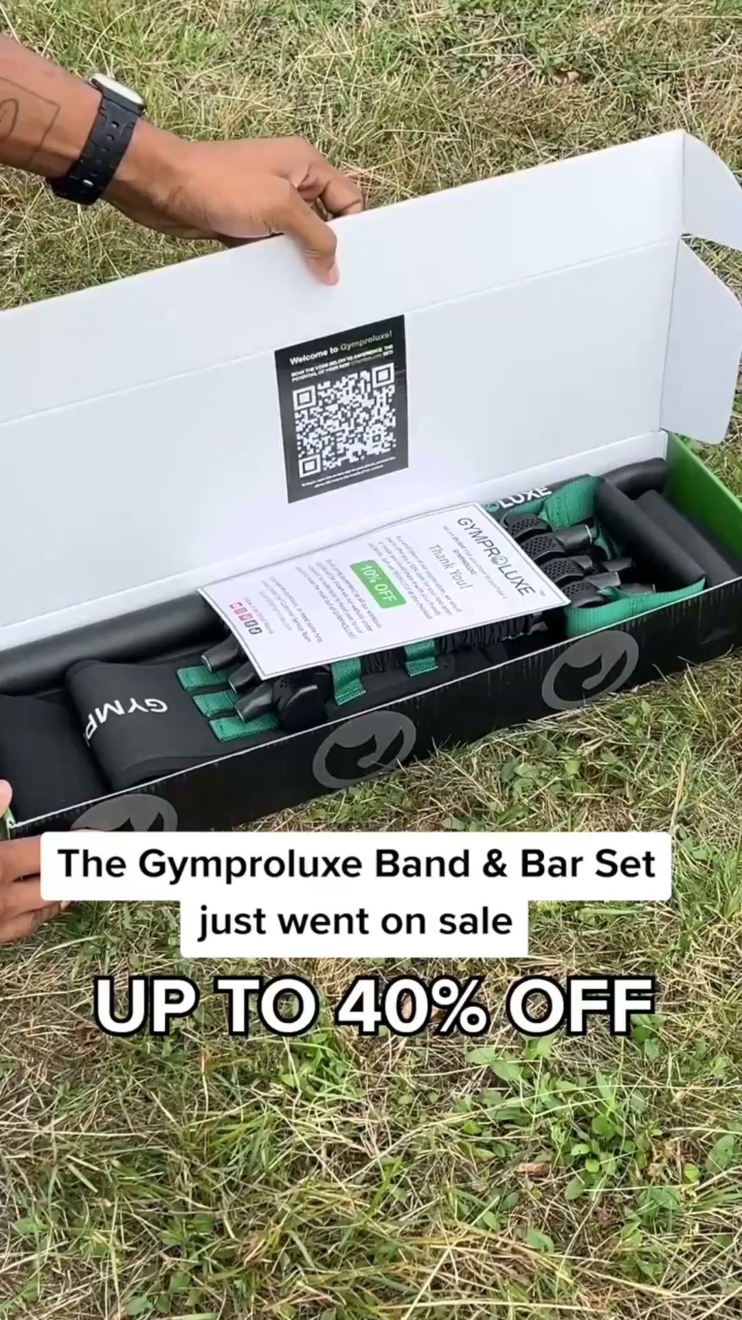 Gymproluxe Facebook ad: Join over 100,000+ users!