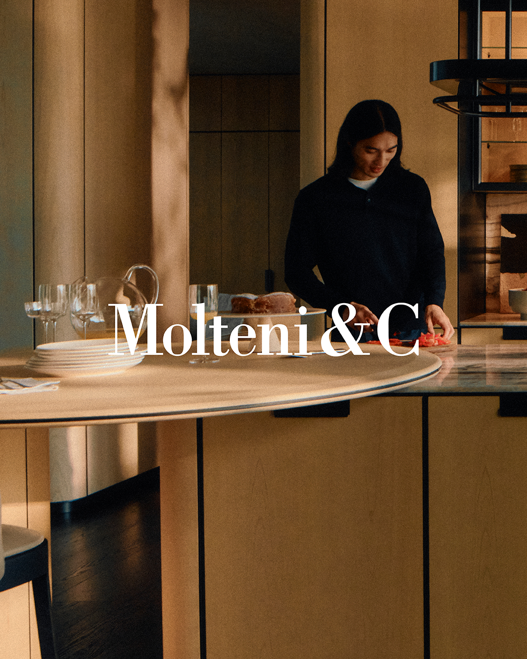 Molteni&C Facebook ad: Desde 1934, inspiramos uma cultura de qualidade de…