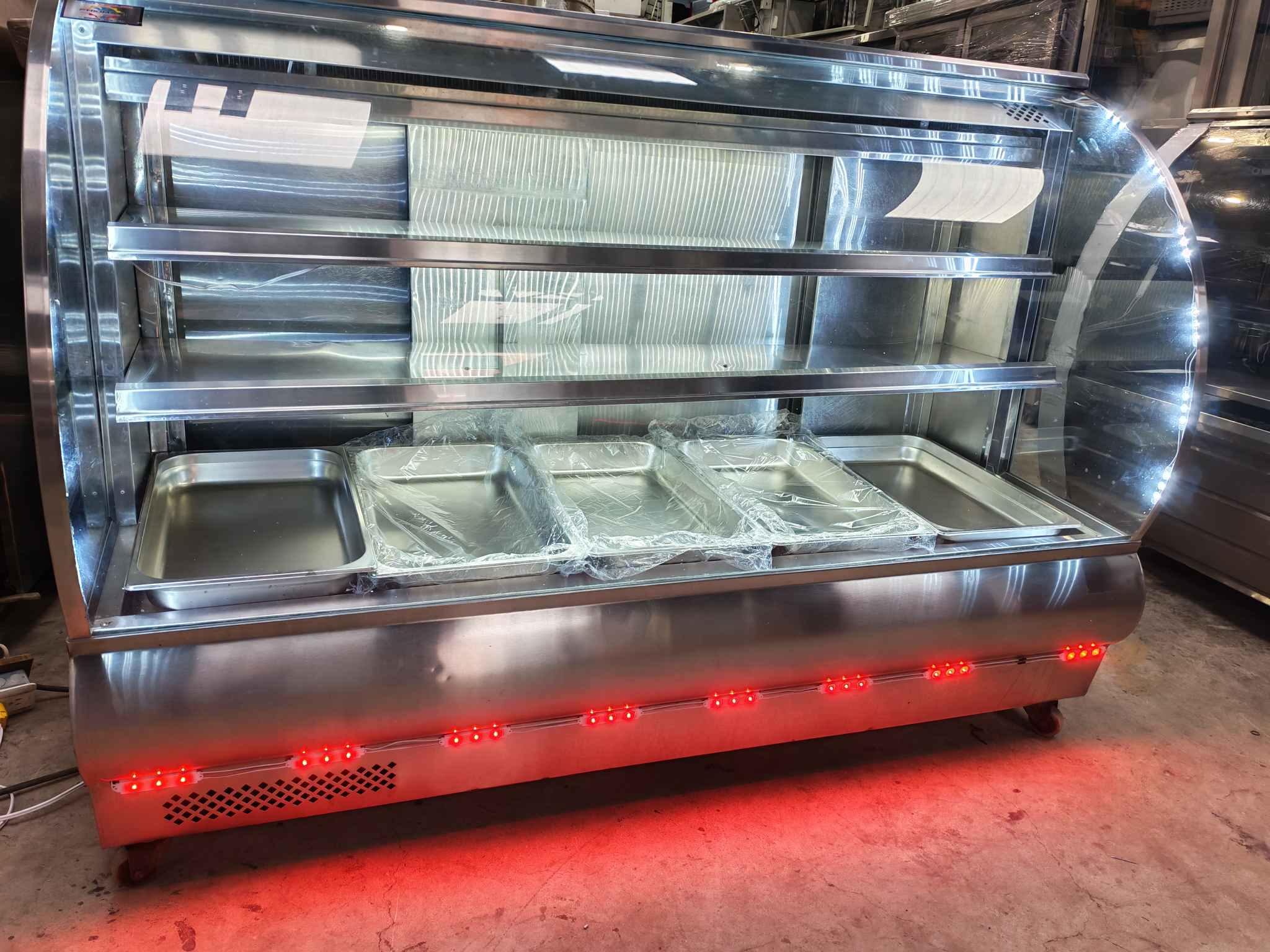 Outlet Friomaxi Facebook ad: FRIGORÍFICO SEMINUEVO DE 5 BANDEJAS EN EXCELENTE ESTADO