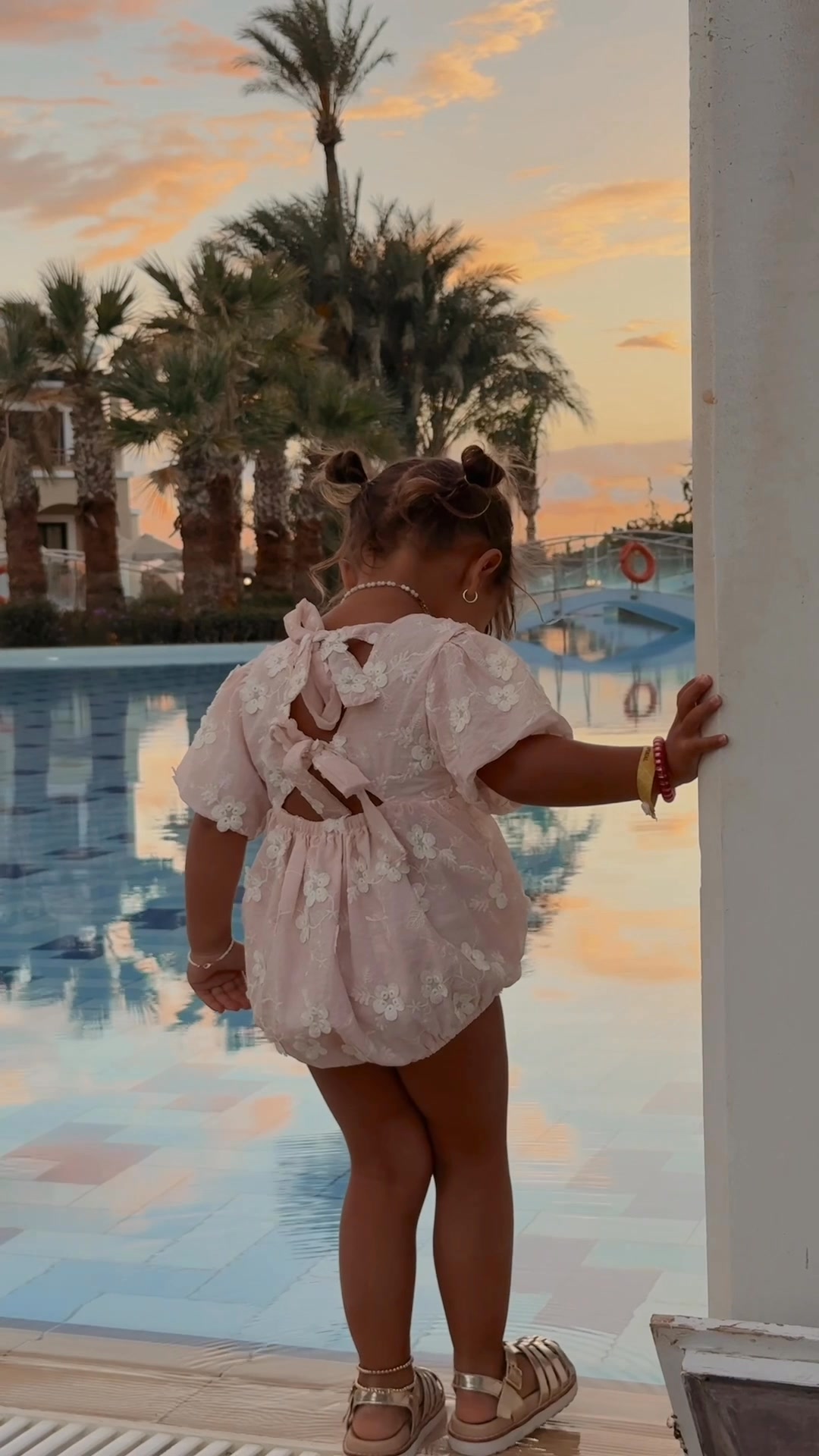 Noni the label Facebook ad: CORA ROMPER - CELESTE BLUSH