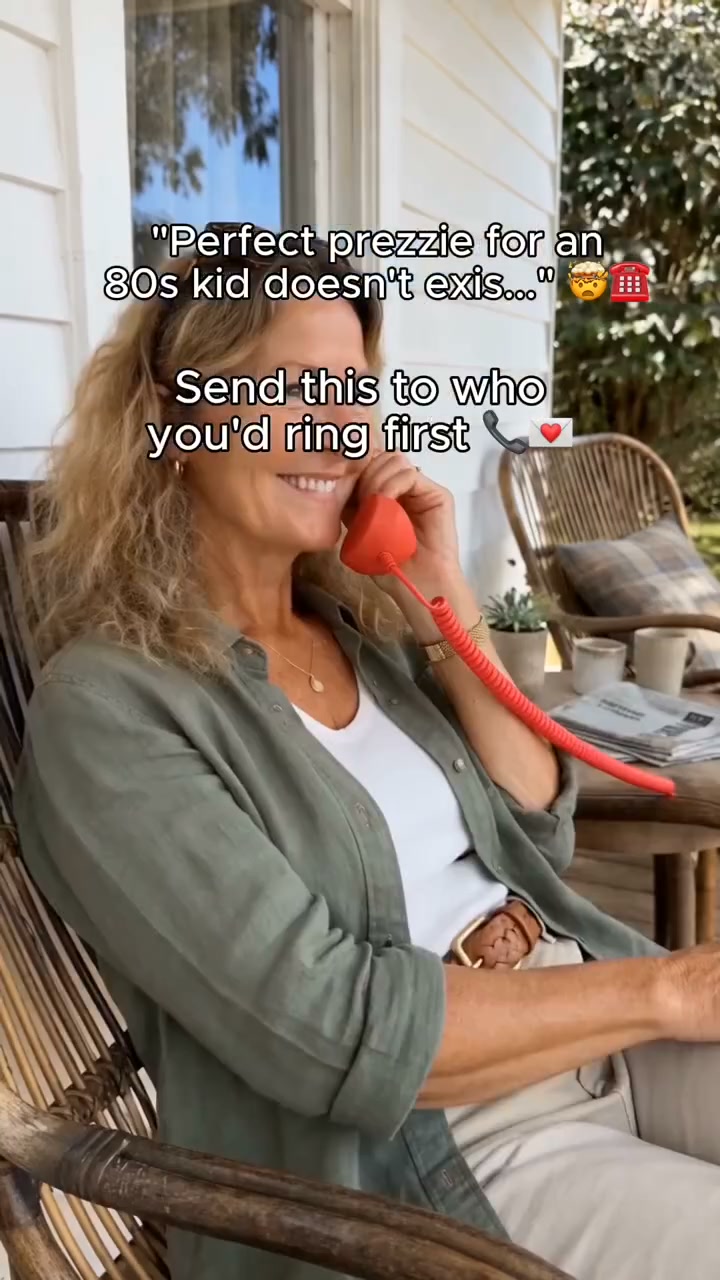Linacky cool Facebook ad: Retro Phone Handset, Vintage Charm, 99% Less Radiation…