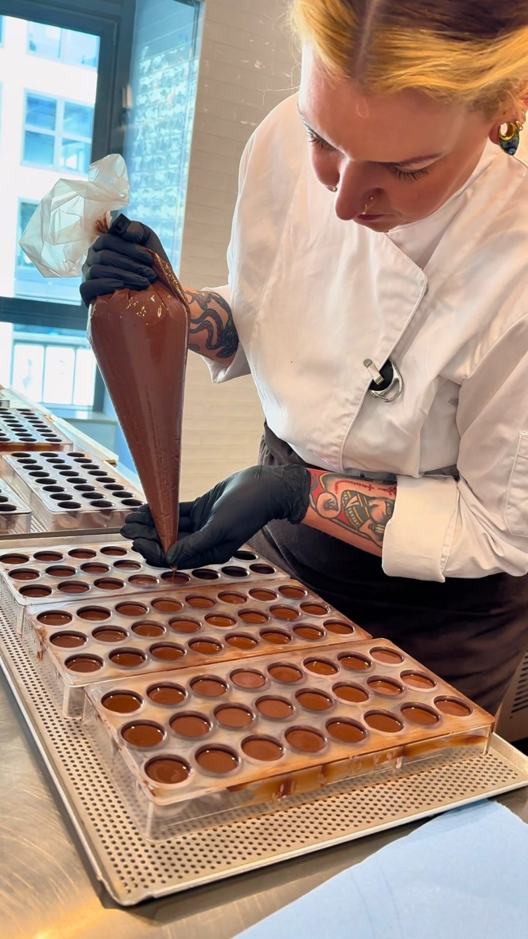 Rausch Schokoladenhaus Facebook ad: Fünf ganz neue Patisserie-Pralinen jetzt auch online!