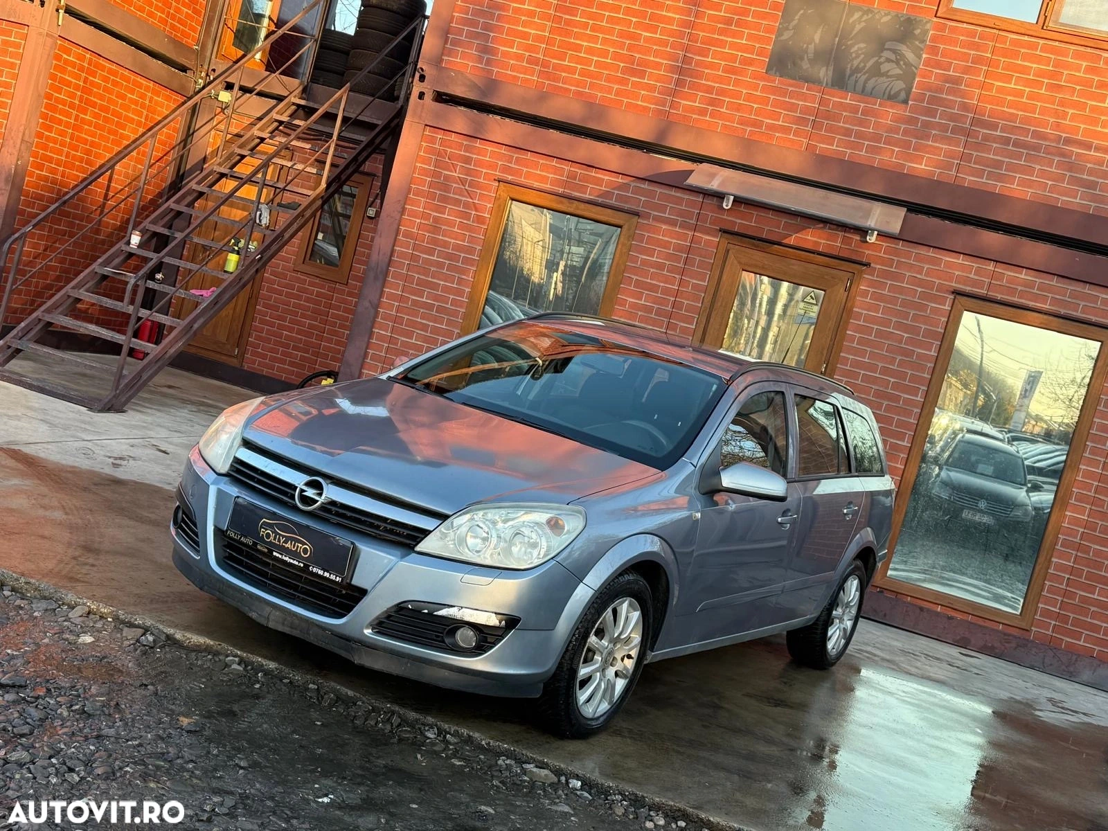 Folly Auto Facebook ad