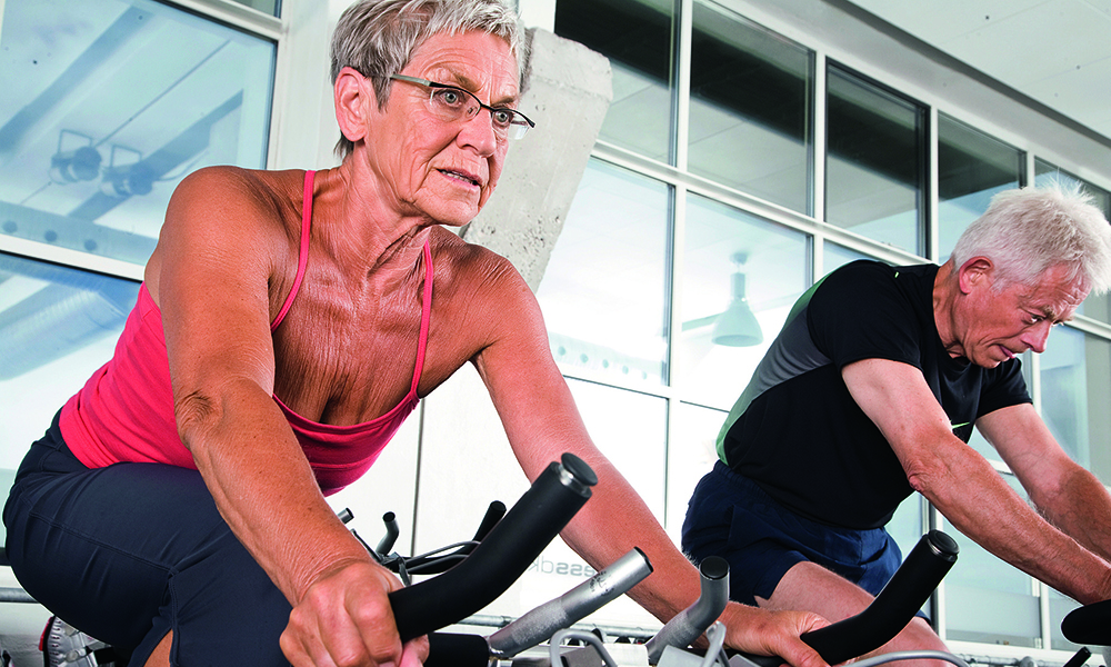 VI OVER 60 Facebook ad: Spinning er perfekt seniortrening