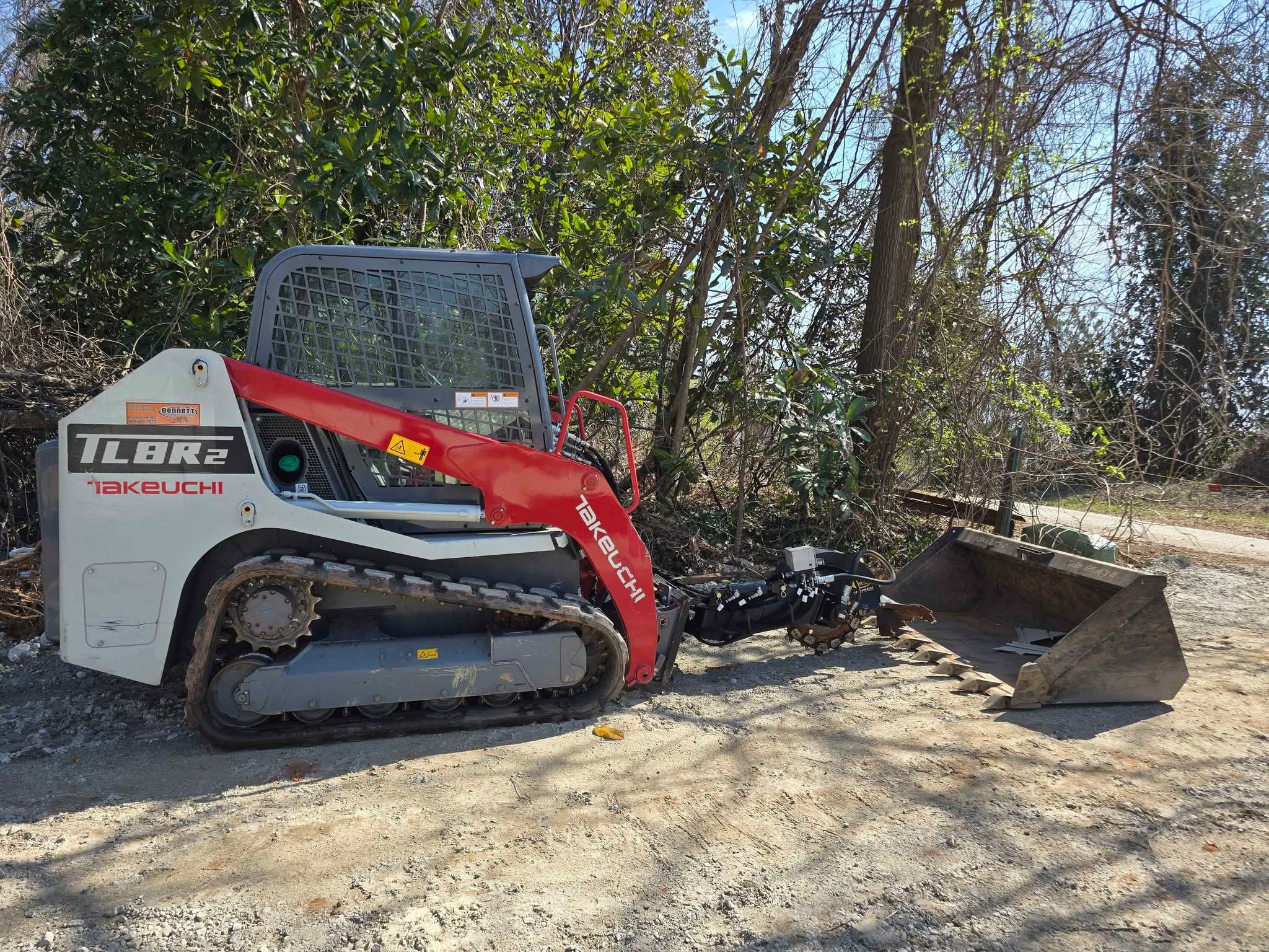 Uriel Villegas Facebook ad: SKID STEER FOR RENT///MAQUINAS PARA RENTA