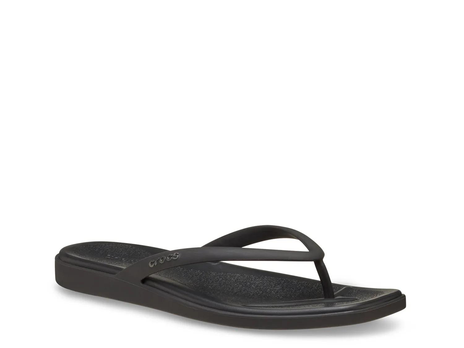DSW Designer Shoe Warehouse Facebook ad