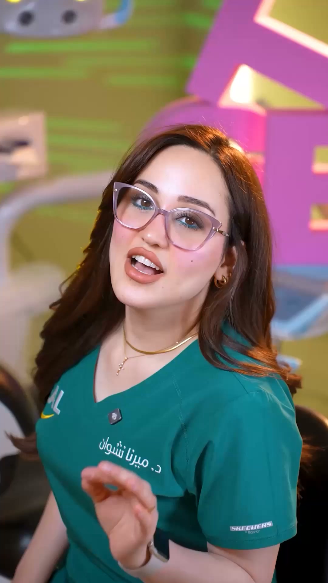 Real Dental Care ريـل لطب الاسنان Facebook ad: تواصلوا ويانه هسه واحجزوا