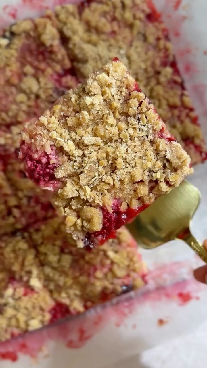 ginasotog Facebook ad: BARRITAS DE KUCHEN DE CRANBERRY, FRUTILLA Y FRAMBUESA.