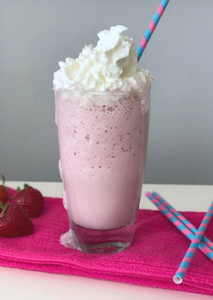 Pa Dutch Farmers Market of Wyomissing Facebook ad: Sip Into Strawberry Bliss at Becca’s Gourmet Coffee…