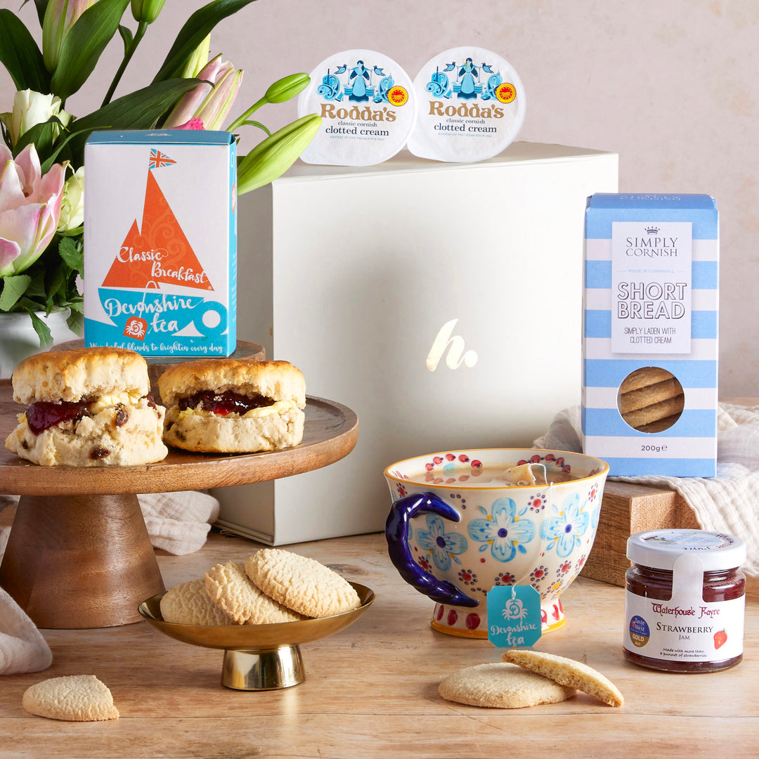 hampers.com Facebook ad: Send a little joy to your favourite foodie